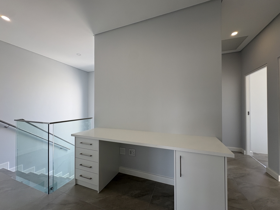 4 Bedroom Property for Sale in Sandown Western Cape